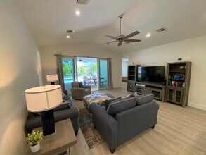 607 Allen Ave in Delray Beach, FL - Building Photo - Building Photo