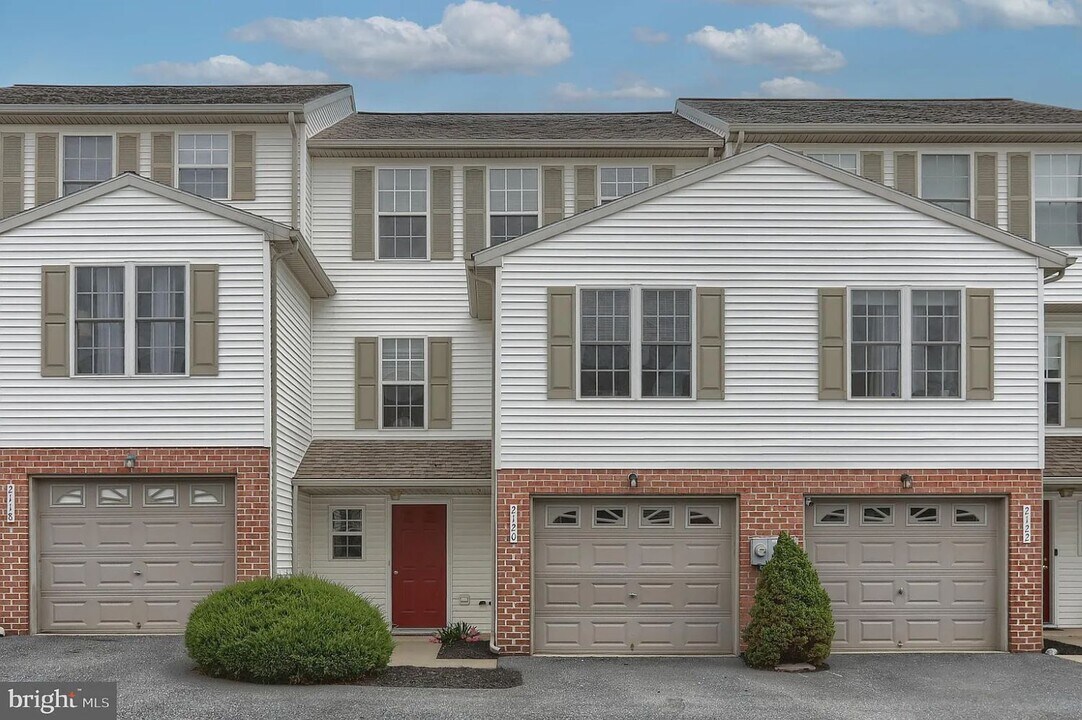 2120 Autumn Ct in Lebanon, PA - Foto de edificio