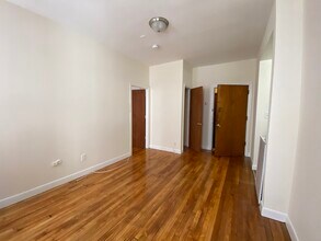 66 Brighton Ave, Unit 202 in Boston, MA - Building Photo - Building Photo