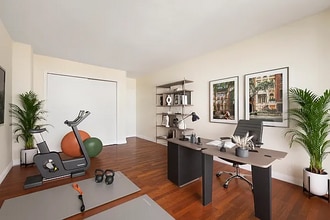 10740 Queens Blvd in Queens, NY - Building Photo - Building Photo