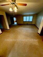 4624 New Harmony Rd in Evansville, IN - Building Photo - Building Photo