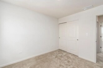 14153 Magnolia St in Cedar Lake, IN - Foto de edificio - Building Photo