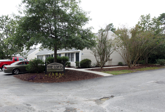 Hawthorne Lofts South in Wilmington, NC - Foto de edificio - Building Photo