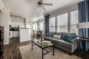 The Retreat at Fox Hollow in Lakewood, CO - Building Photo