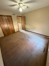 109 Cora Dr in Weston, MO - Foto de edificio - Building Photo