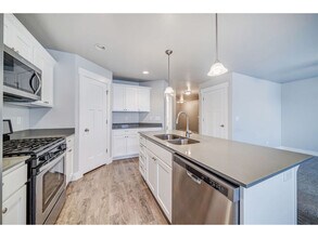 629 Fall Creek Dr in Vineyard, UT - Building Photo - Building Photo