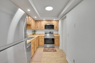 7835 Lakeside Blvd, Unit 7835 Lakeside Boulevard 9 in Boca Raton, FL - Foto de edificio - Building Photo