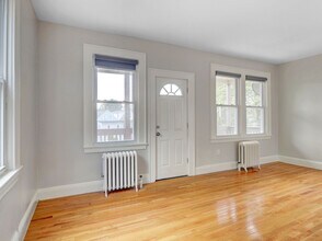 45 New St, Unit 3 in Montclair, NJ - Foto de edificio - Building Photo