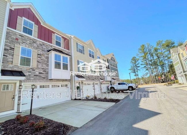 1011 Port Side Way in Chesapeake, VA - Building Photo - Building Photo