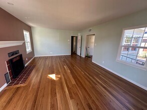 820 E Cypress St in Santa Maria, CA - Foto de edificio - Building Photo