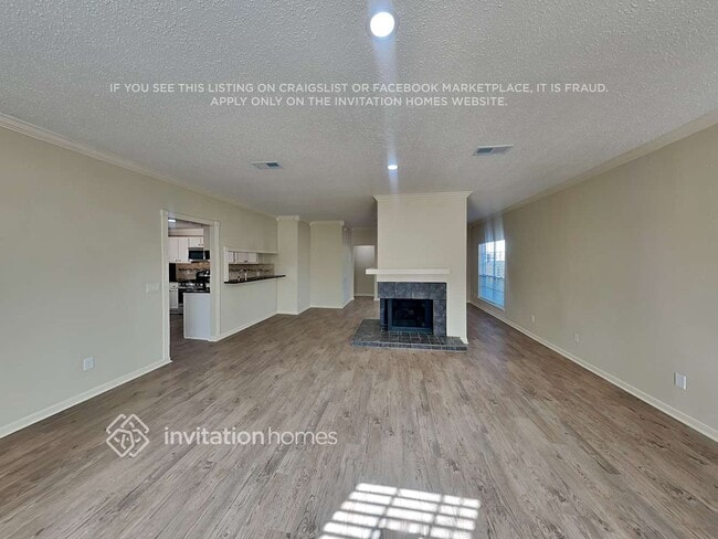 110 S Village Knoll Cir in Spring, TX - Foto de edificio - Building Photo