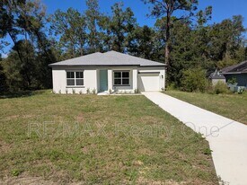 457 E Panama Dr in Citrus Springs, FL - Building Photo