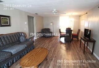 5803 Danbury Ln in Sarasota, FL - Building Photo - Building Photo