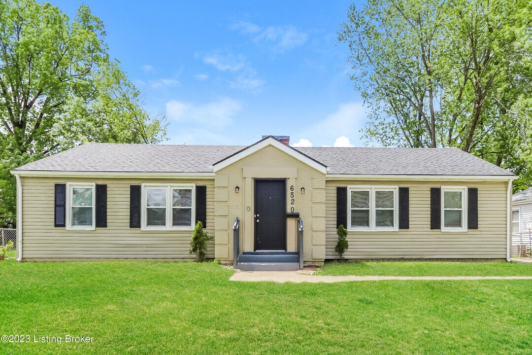 6520 Estele Ave in Louisville, KY - Building Photo