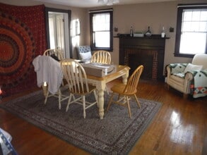 32 College Ave, Unit Unit 3 in Orono, ME - Building Photo - Building Photo