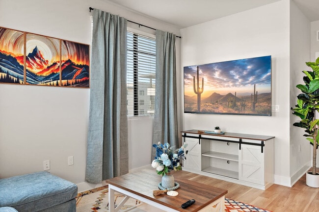 7115 E McDowell Rd in Scottsdale, AZ - Building Photo - Building Photo