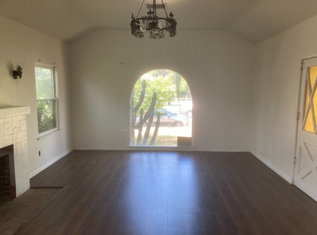 property at 3389 N Mountain View Ave