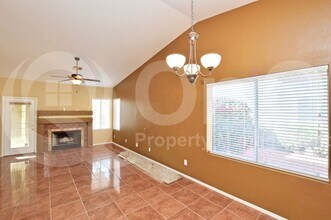 598 S Neely St in Gilbert, AZ - Building Photo - Building Photo