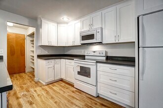 26 6th St S in Kirkland, WA - Building Photo - Building Photo