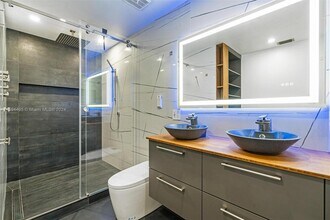 3346 Water Oak Dr in Hollywood, FL - Foto de edificio - Building Photo