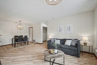 118 Rhodes St, Unit Gold Apartments in Roseland, IN - Building Photo - Building Photo