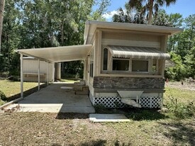 130 S Suncoast Blvd in Crystal River, FL - Building Photo