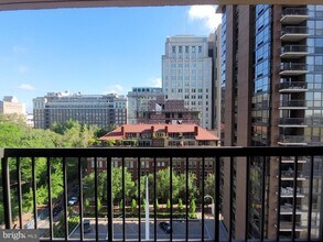 241 S 6th St in Philadelphia, PA - Building Photo - Building Photo