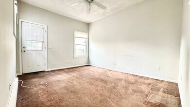 230 Cumberland Rd in Lowell, MA - Building Photo - Building Photo