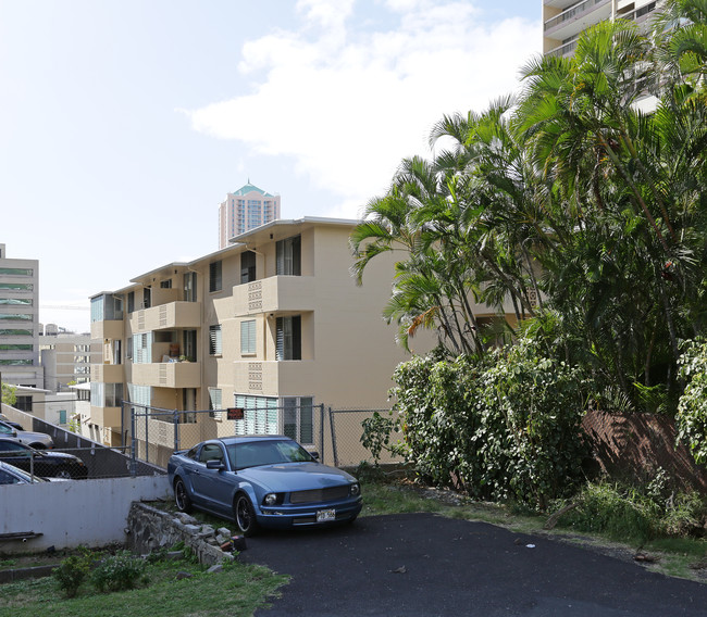 Alohalani Tropicana in Honolulu, HI - Building Photo - Building Photo