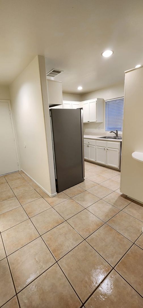 5183 Souvenir Ln in Las Vegas, NV - Building Photo - Building Photo