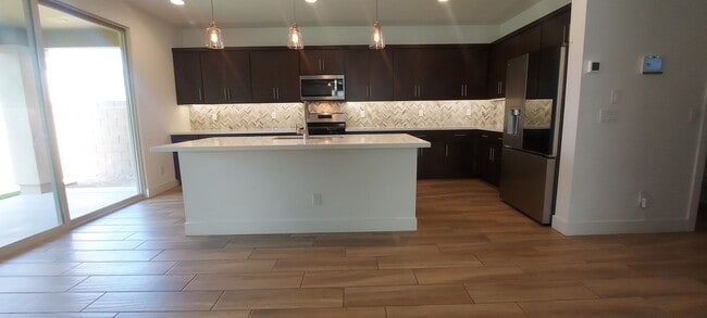 property at 2128 E Kingbird Dr