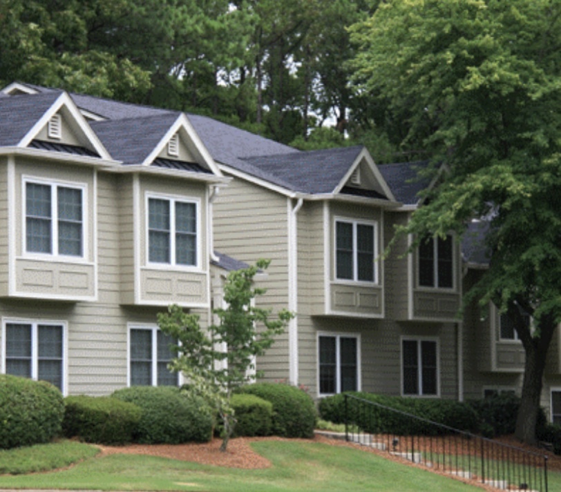 25 Matawan Cir, Unit 25 in Smyrna, GA - Foto de edificio