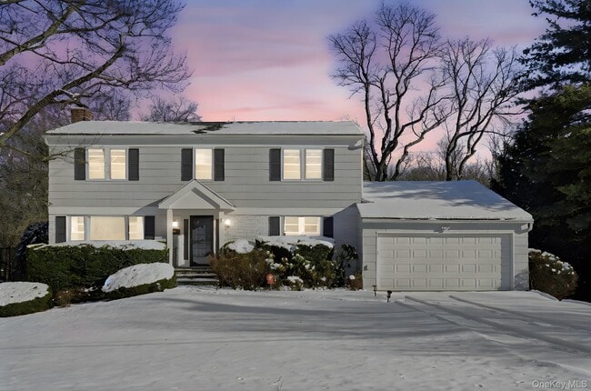 property at 7 Rural Dr