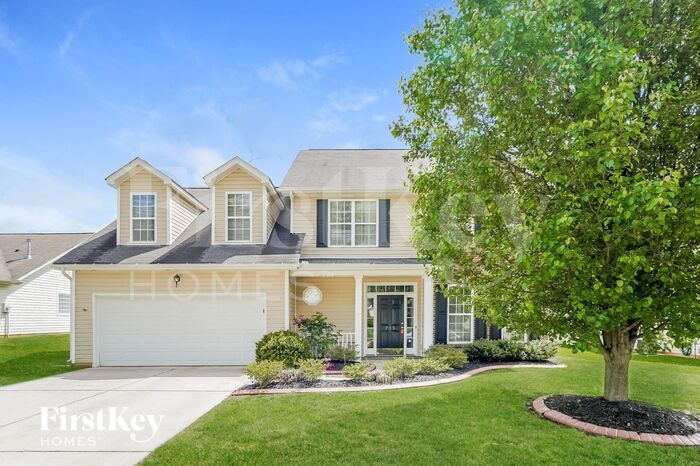 705 Hawthorn Ridge Dr in Whitsett, NC - Building Photo