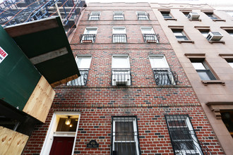 496 Henry St in Brooklyn, NY - Foto de edificio - Building Photo