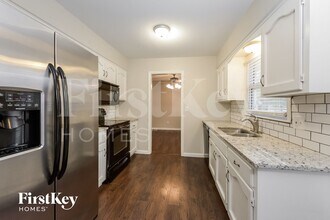 1300 SW 22nd St in Blue Springs, MO - Building Photo - Building Photo