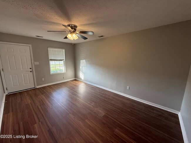 7613 Beulah Church Rd in Louisville, KY - Building Photo - Building Photo