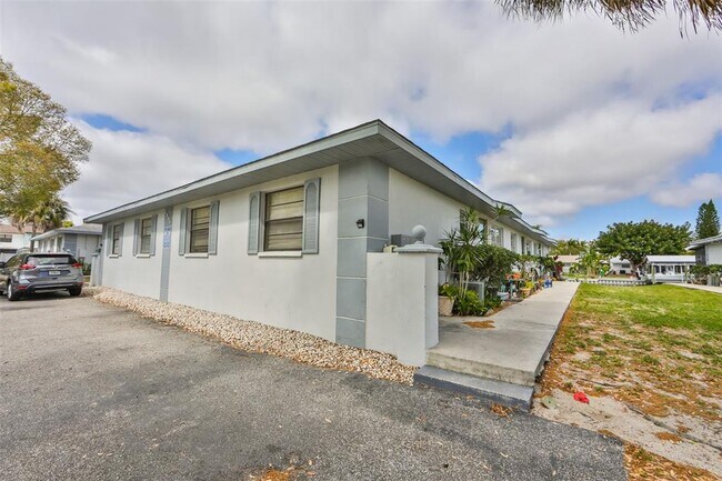 property at 1045 Apollo Beach Blvd