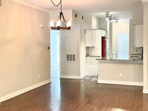 2450 Wickersham Ln in Austin, TX - Building Photo - Building Photo
