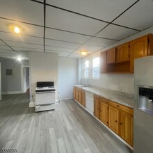 23 Cleremont Ave in Irvington, NJ - Foto de edificio - Building Photo