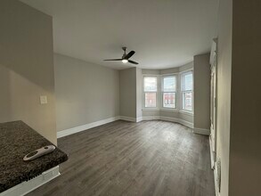 5211 Ridge Ave, Unit 2 in Philadelphia, PA - Building Photo - Building Photo