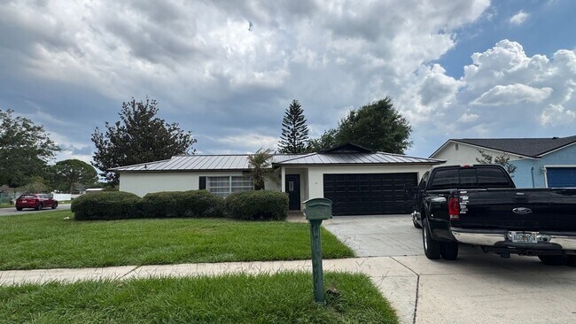 property at 1422 Myrna Ln