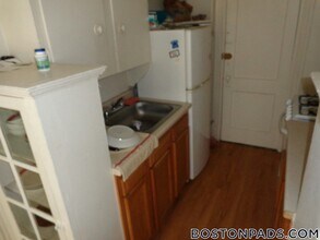 231-235 Park Dr in Boston, MA - Building Photo - Building Photo