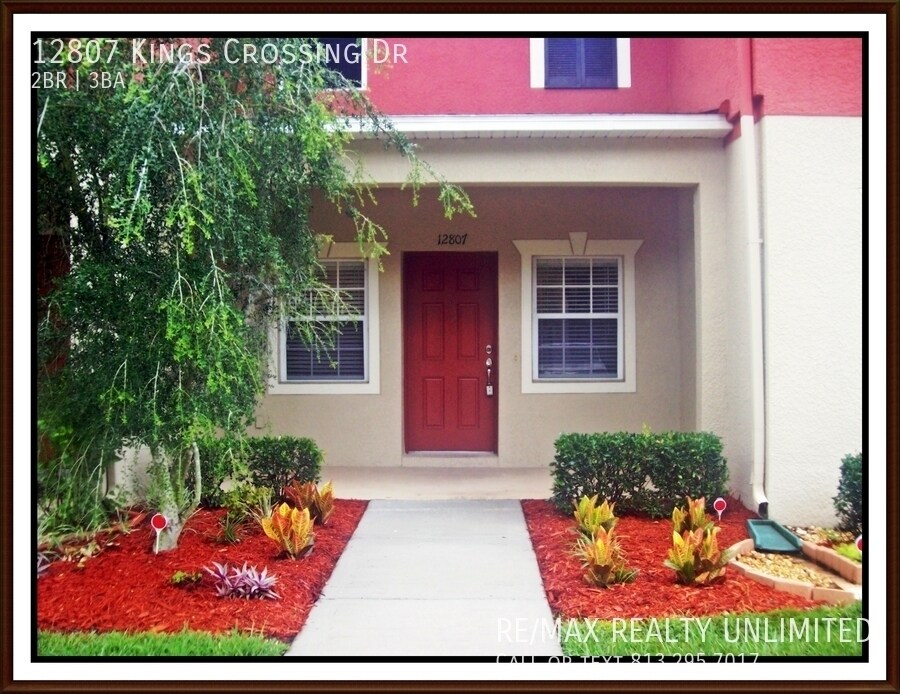 12807 Kings Crossing Dr in Gibsonton, FL - Building Photo