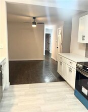5821 Hedges Ave in Raytown, MO - Building Photo - Building Photo
