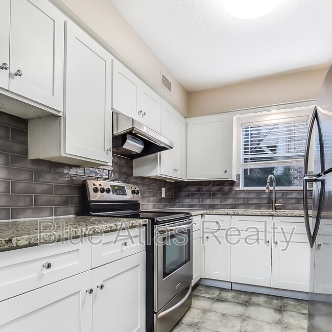 property at 3903 Hawthorne Ave