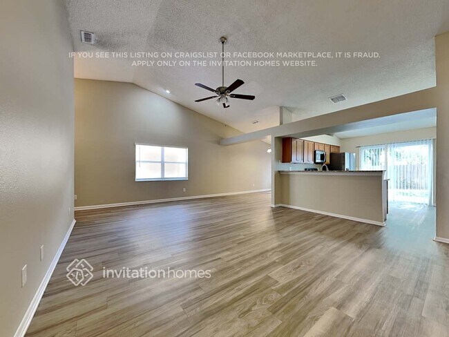 11417 Smokethorn Dr in Riverview, FL - Building Photo - Building Photo