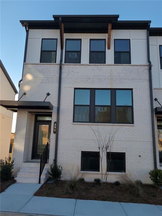 332 Cornett Wy in Lawrenceville, GA - Building Photo