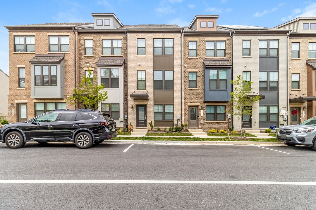 3512 Stella Blue Dr in Hyattsville, MD - Building Photo