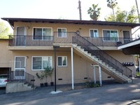 130 Harkness Ave in Pasadena, CA - Building Photo - Building Photo